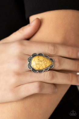 BADLANDS Romance Yellow Paparazzi Ring