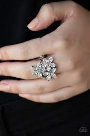 Be Adored Jewelry Gardenia Grandeur White Paparazzi Ring 