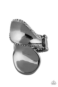 Fabulously Folded - Paparazzi Black Ring - Be Adored Jewelry