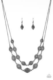 Make Yourself At HOMESTEAD - Paparazzi Black Necklace - Be Adored Jewelry