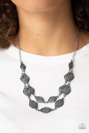 Make Yourself At HOMESTEAD - Paparazzi Black Necklace - Be Adored Jewelry