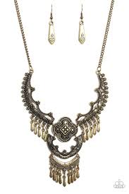 Rogue Vogue - Paparazzi Brass Necklacae - Be Adored Jewelry
