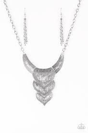 Texas Temptress - Paparazzi Silver Necklace - Be Adored Jewelry